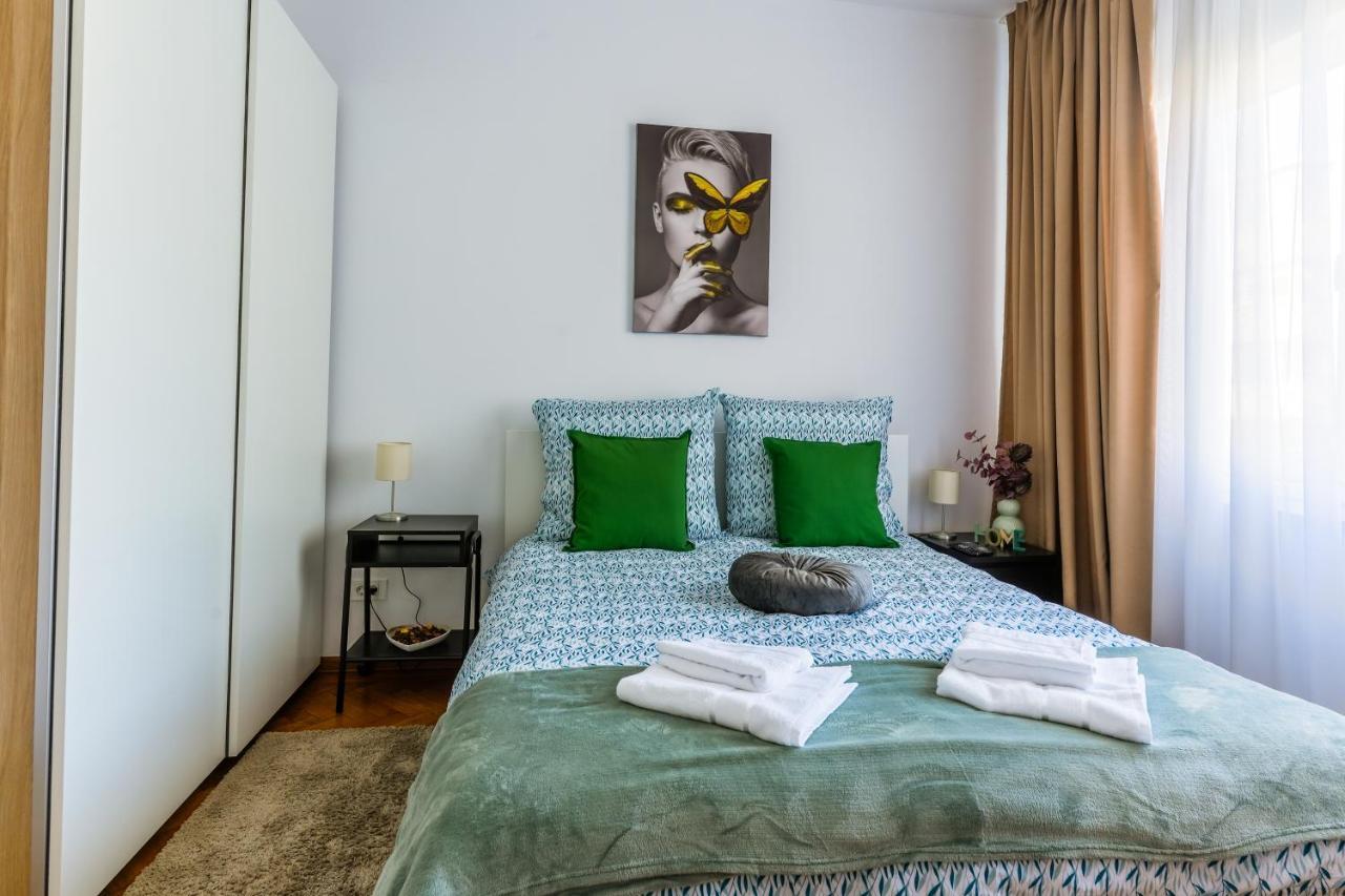 Ultracentral Golden Gatehouse 3 Bdrm Boekarest Buitenkant foto