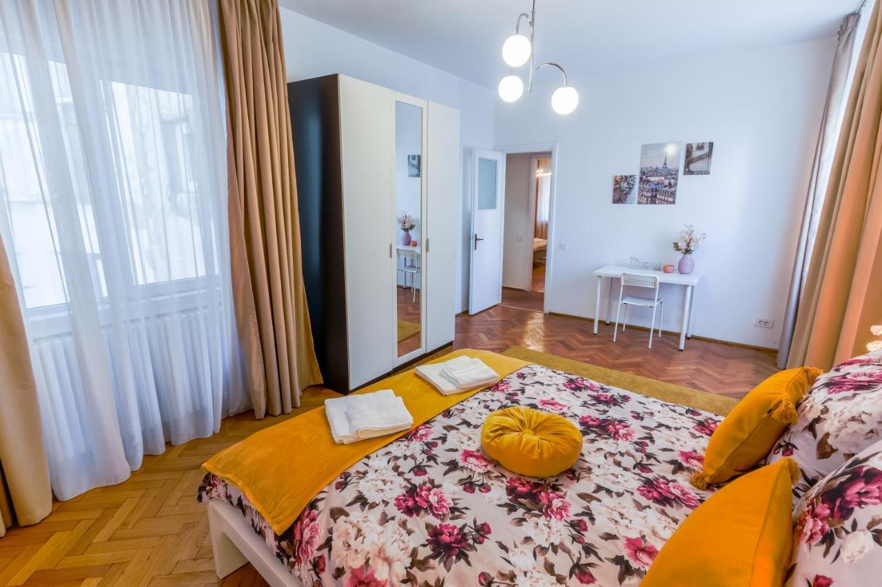 Ultracentral Golden Gatehouse 3 Bdrm Boekarest Buitenkant foto